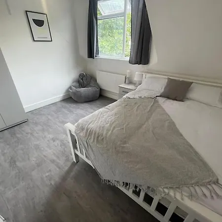 Lovely 2 Bed On Tower Bridge London Exterior photo
