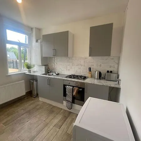 Lovely 2 Bed On Tower Bridge London Exterior photo
